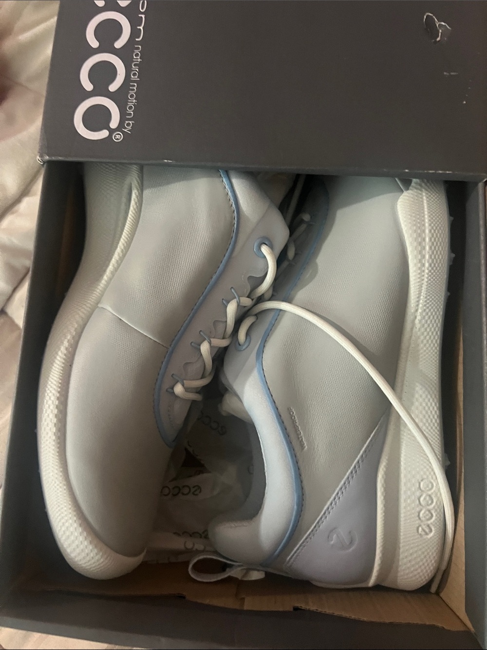 Ecco womens 10-10.5 Light Gray and Pale Blue Leather Lace-Up Golf Shoes